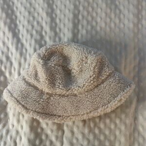Abercrombie & Fitch Cream Sherpa Hat